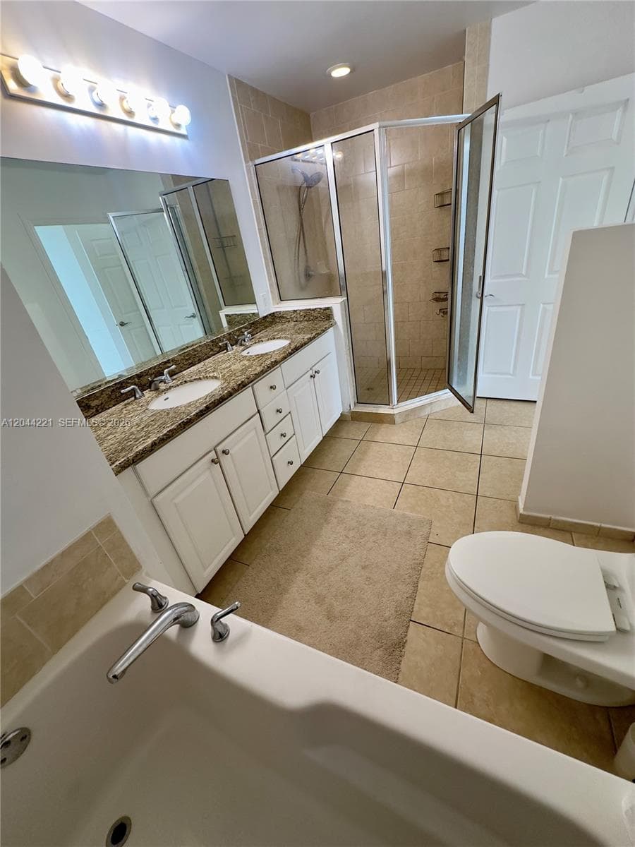 3001 NE 185th St 515 photo 18