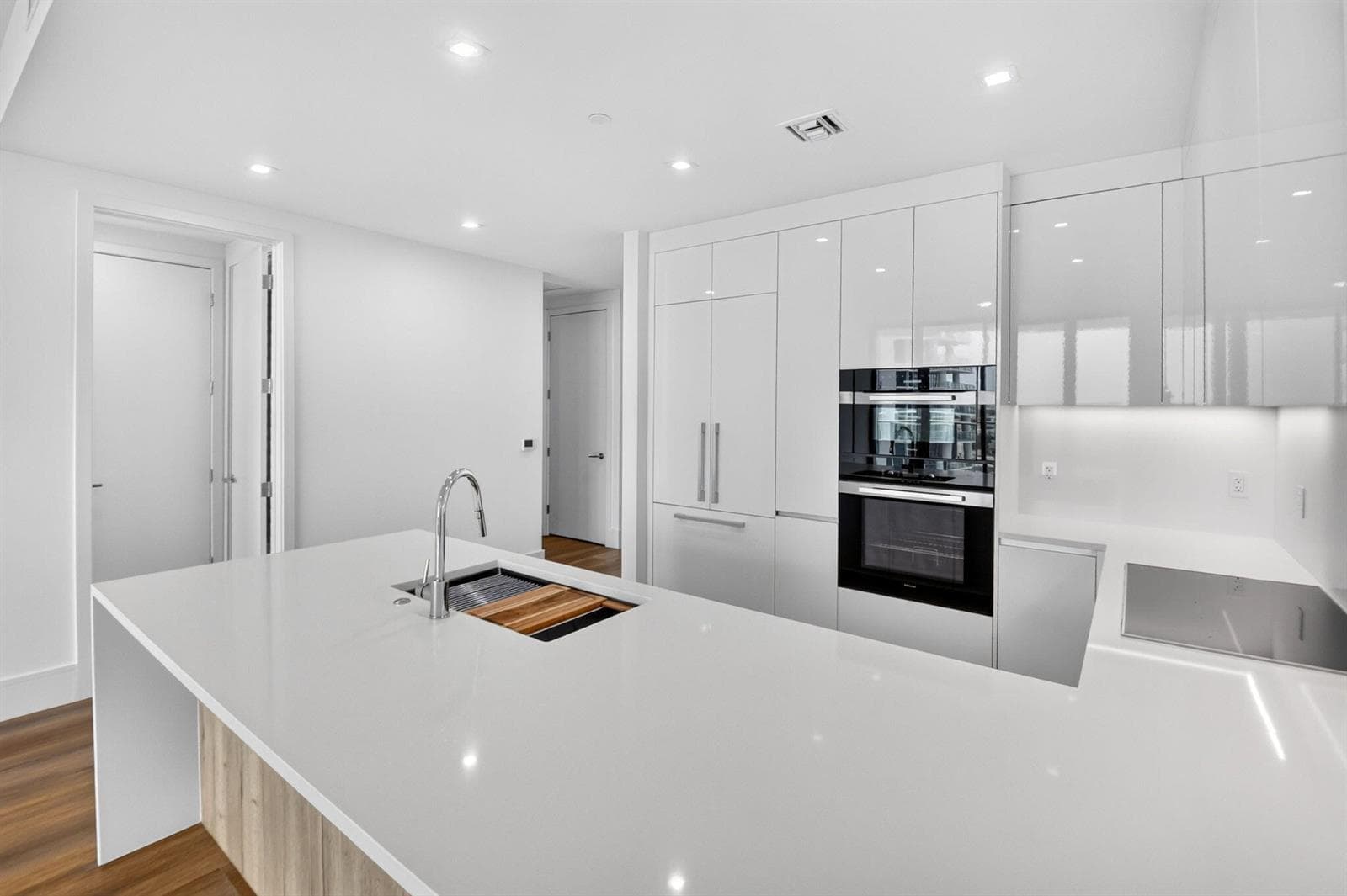 220 Lake Shore Drive 1511 photo 17