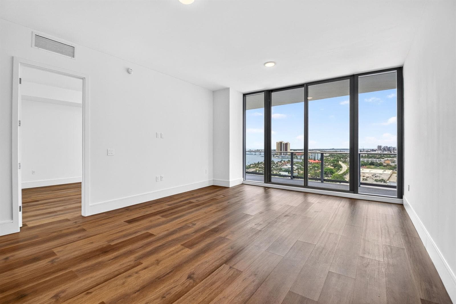 220 Lake Shore Drive 1511 photo 3