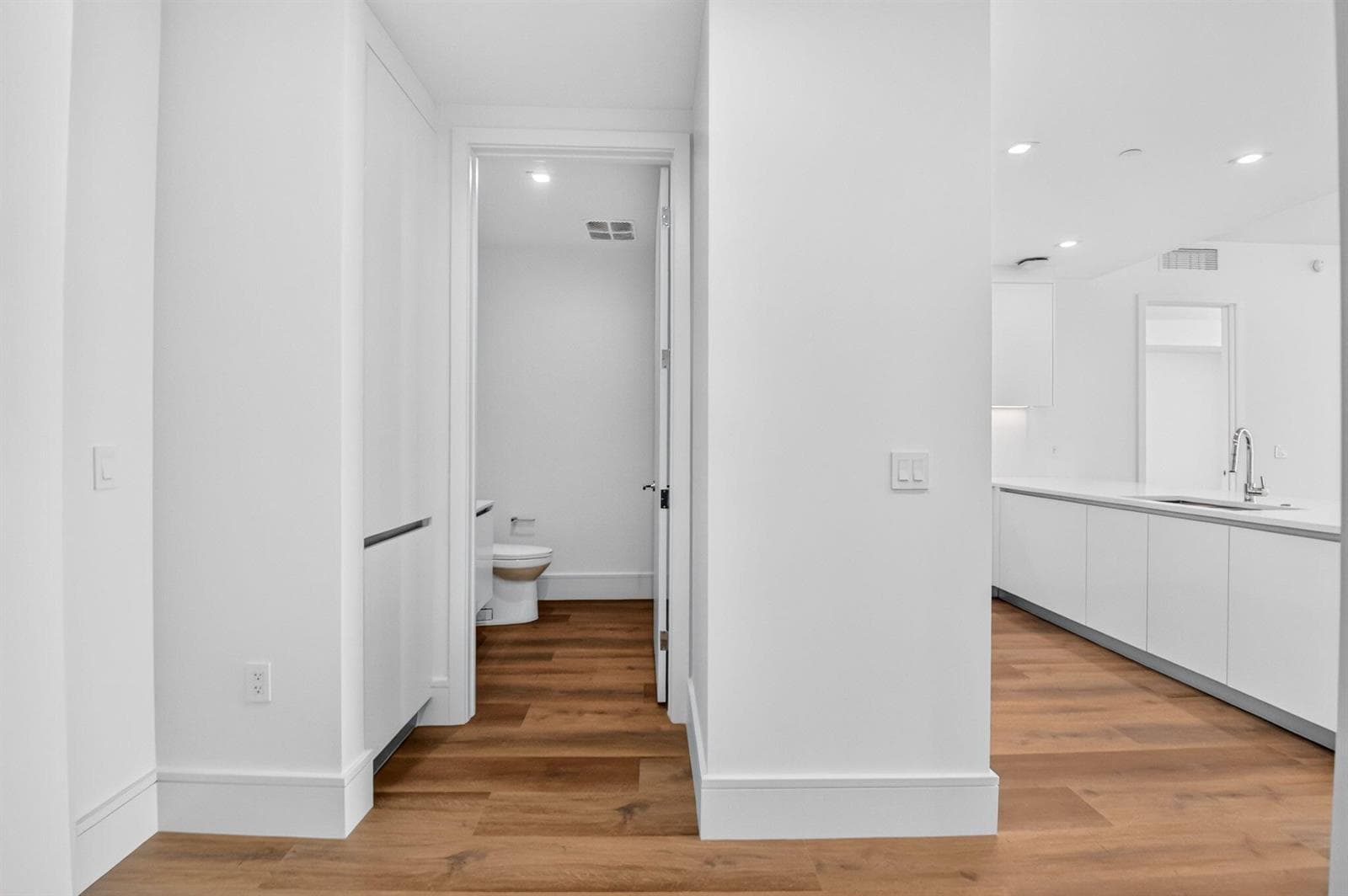 220 Lake Shore Drive 1511 photo 20