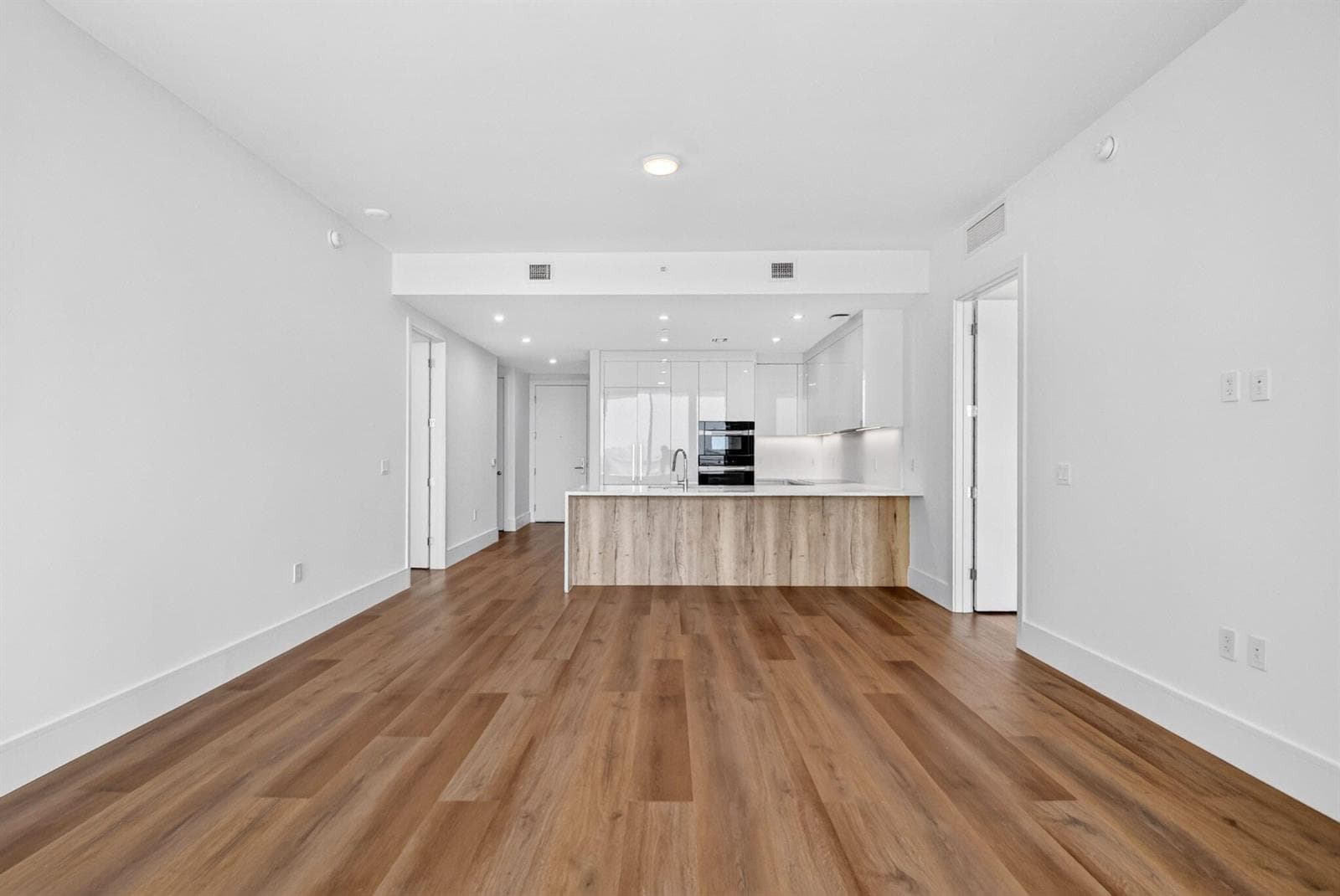 220 Lake Shore Drive 1511 photo 11