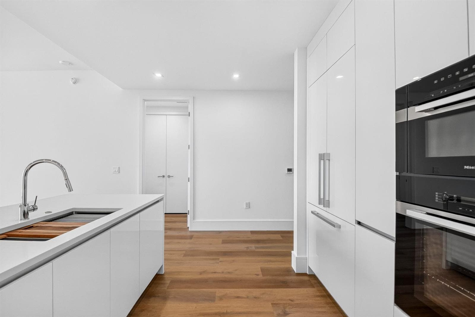 220 Lake Shore Drive 1511 photo 19