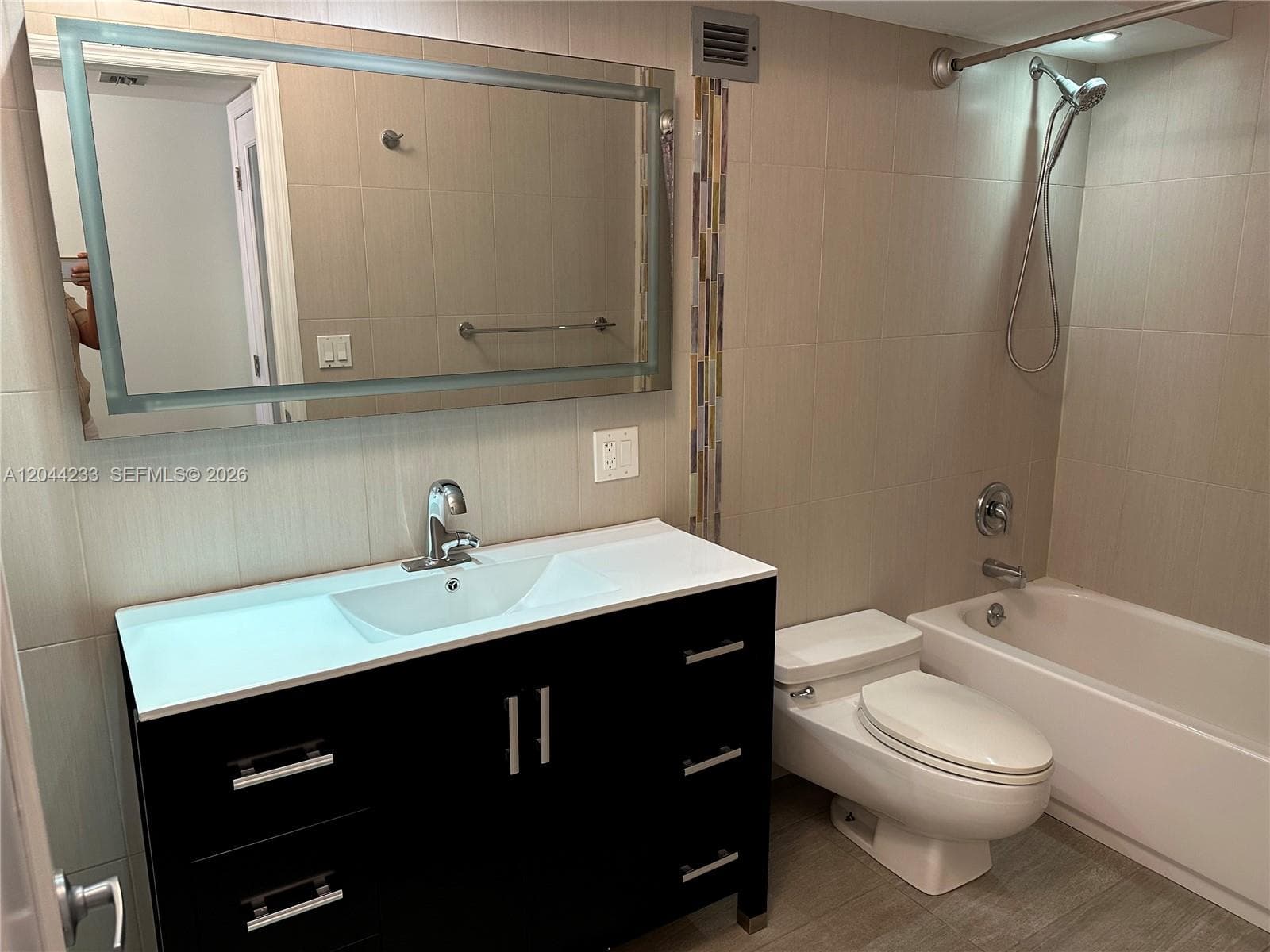 6039 Collins Ave 1205 photo 16