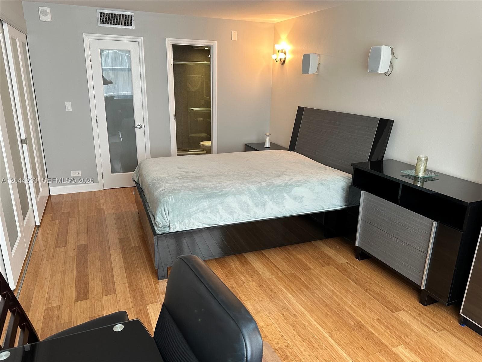 6039 Collins Ave 1205 photo 5