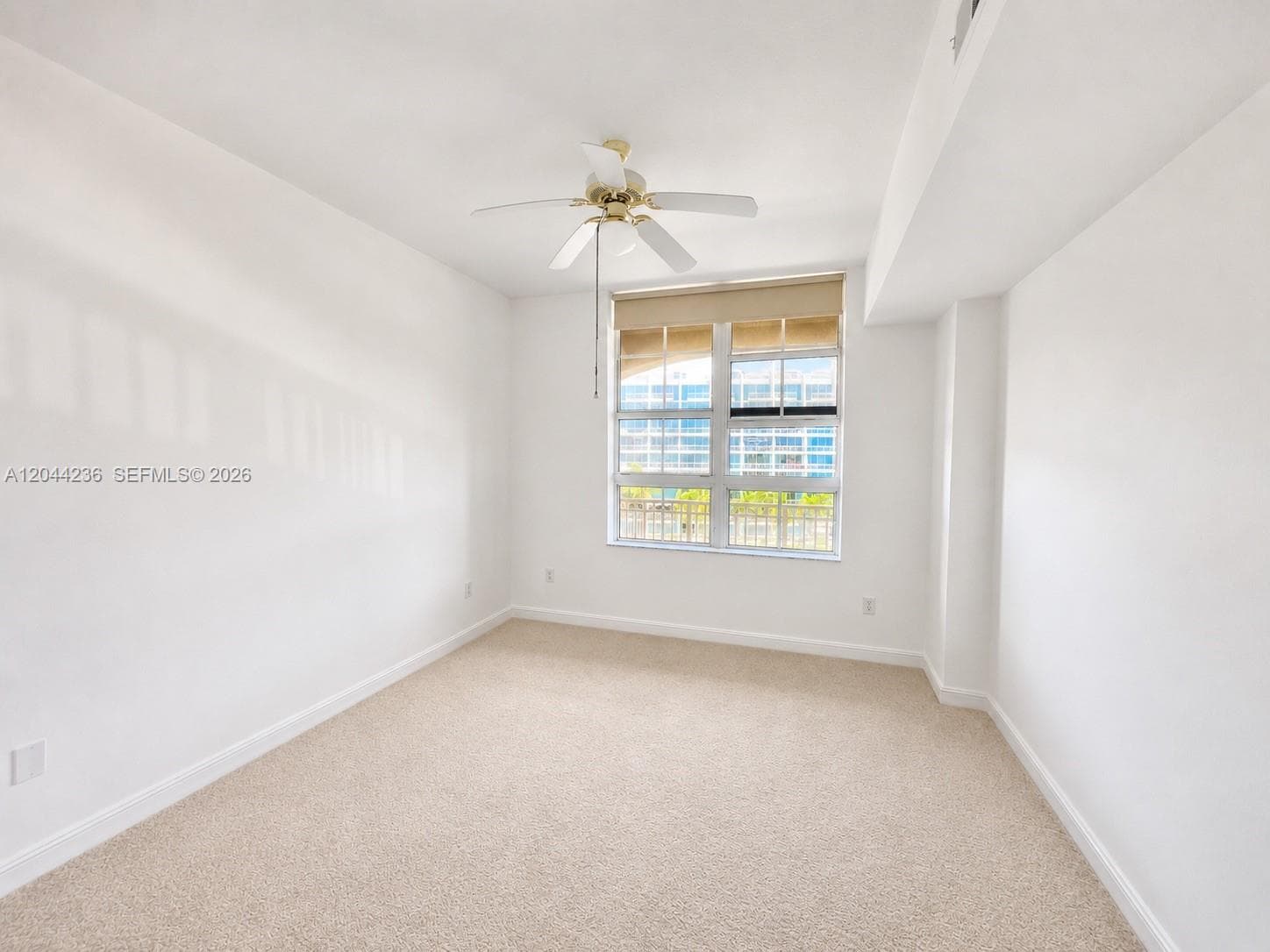 3001 NE 185th St 515 photo 22