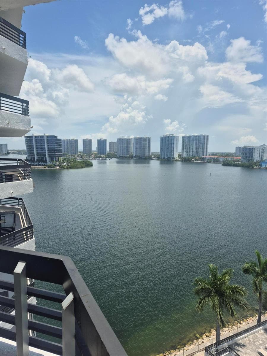 3600 Mystic Pointe Drive 1202 photo 13