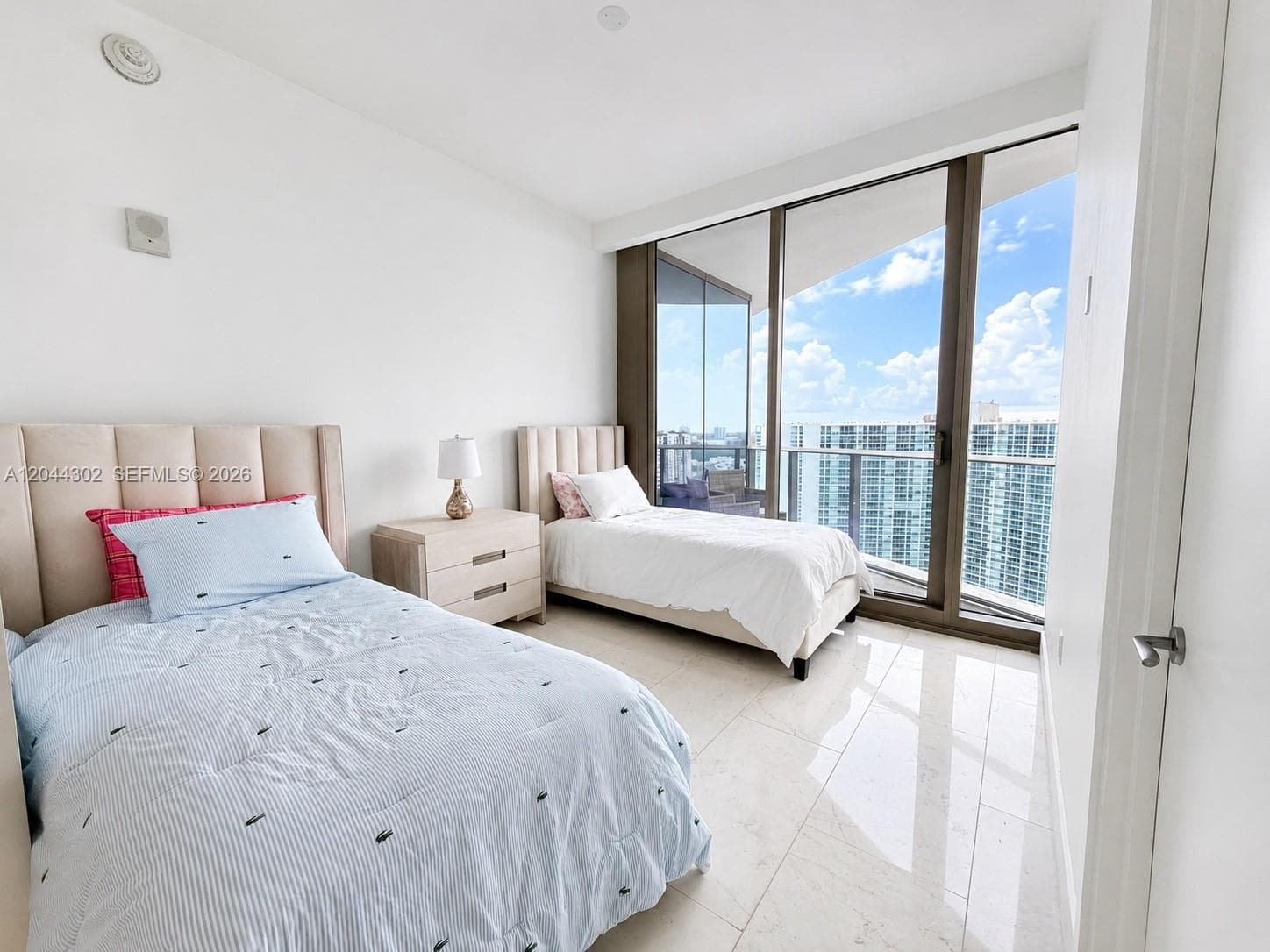 15701 Collins Ave 1703 photo 8