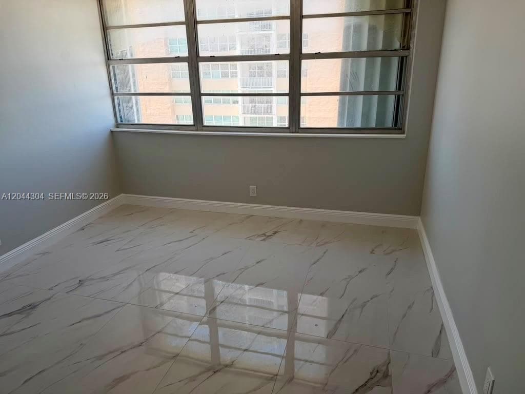 1400 S Ocean Dr 506 photo 16