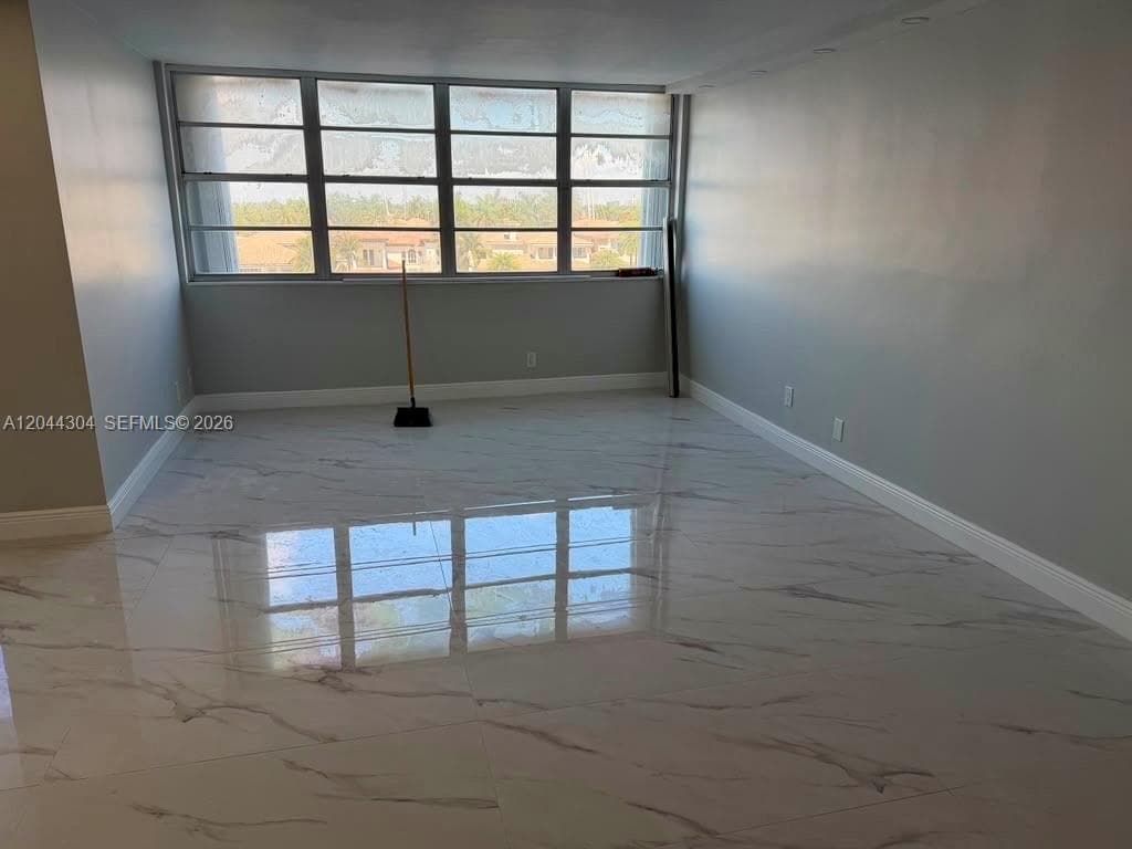 1400 S Ocean Dr 506 photo 14