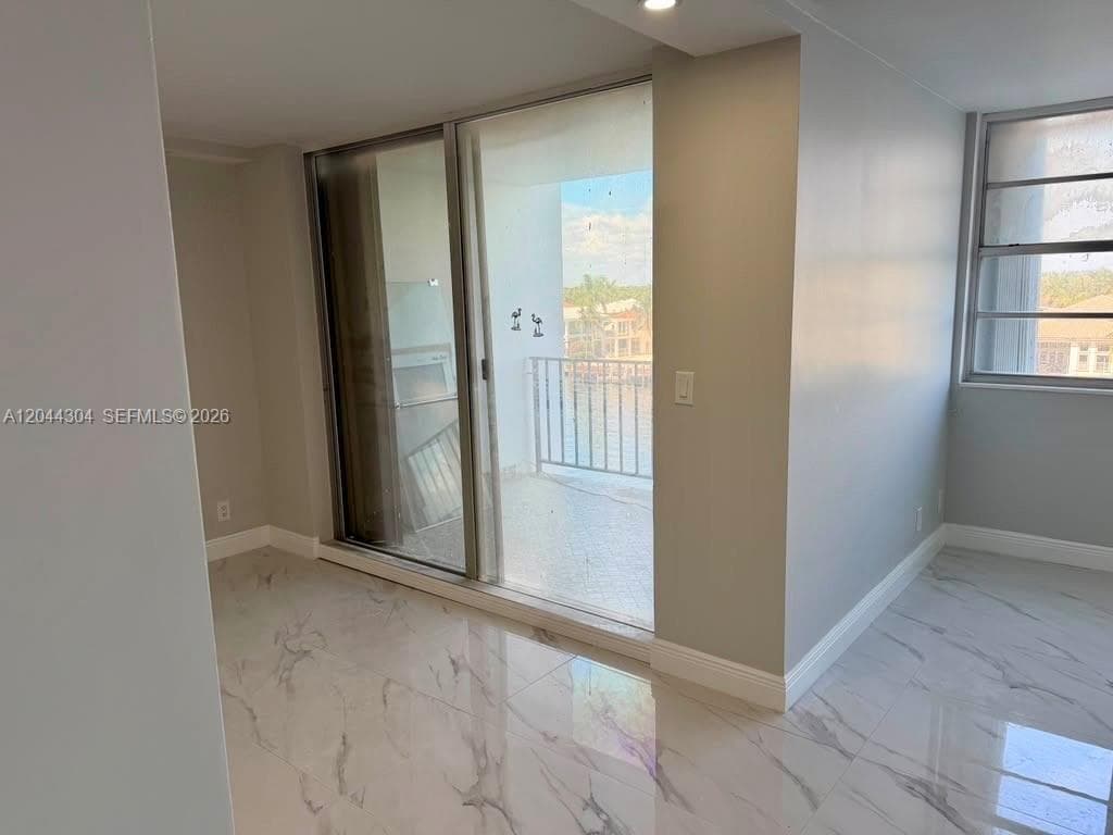1400 S Ocean Dr 506 photo 15