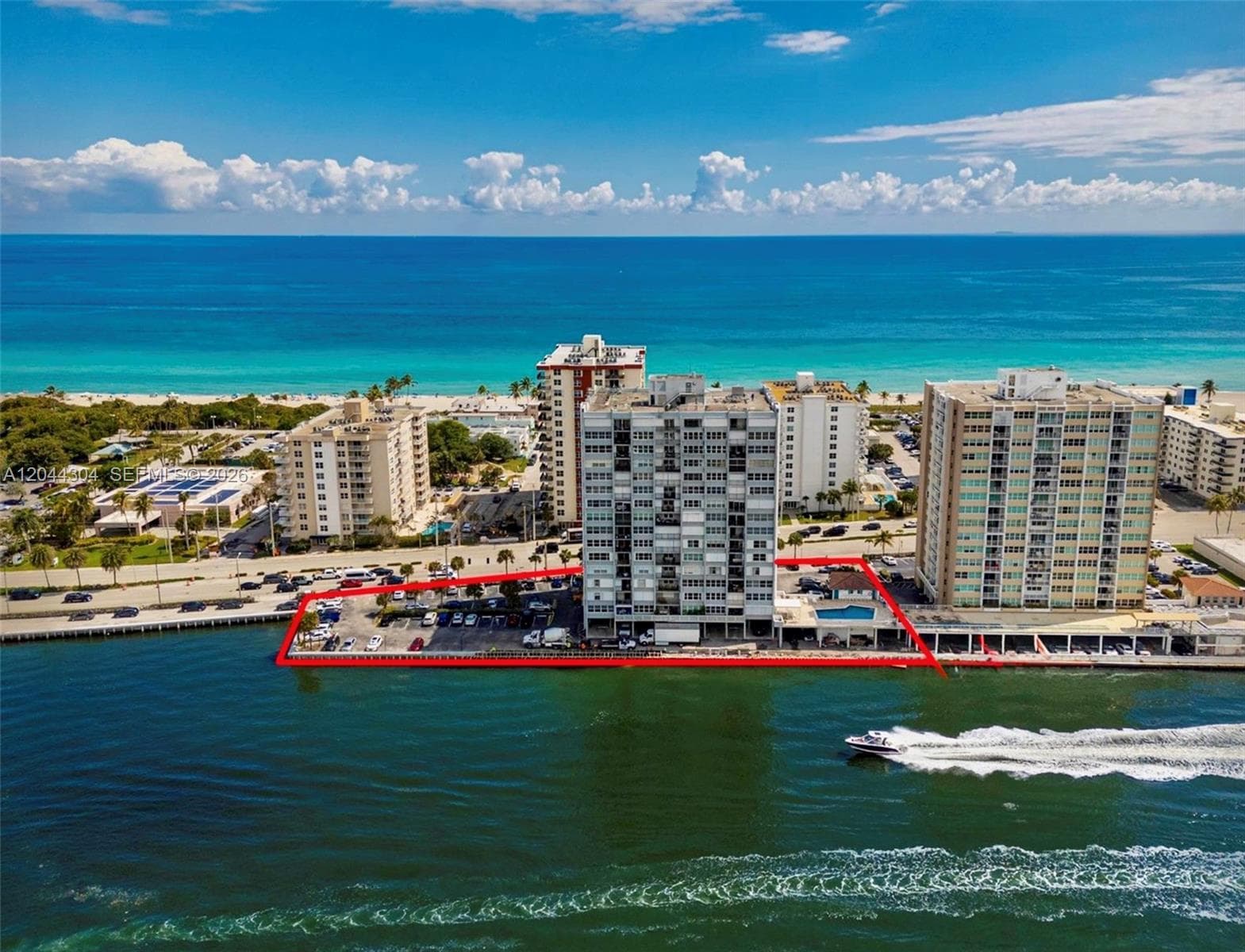 1400 S Ocean Dr 506 photo 4