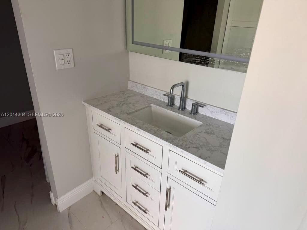 1400 S Ocean Dr 506 photo 21
