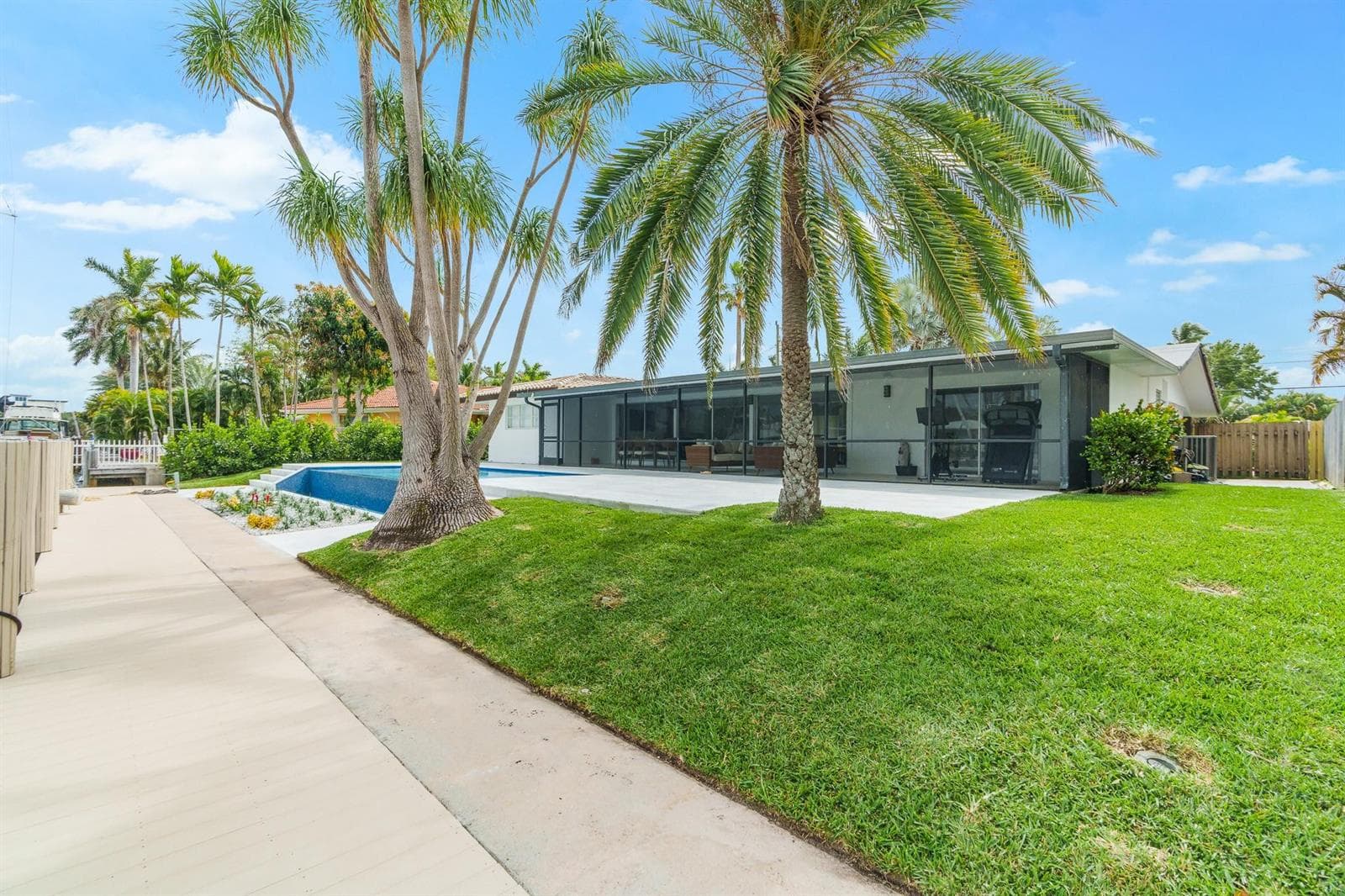 273 Tropic Drive photo 15