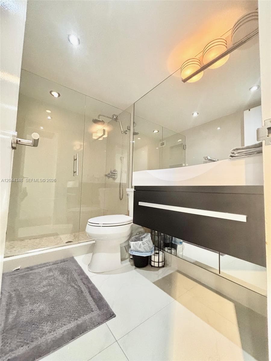 2030 S Ocean Dr 423 photo 13
