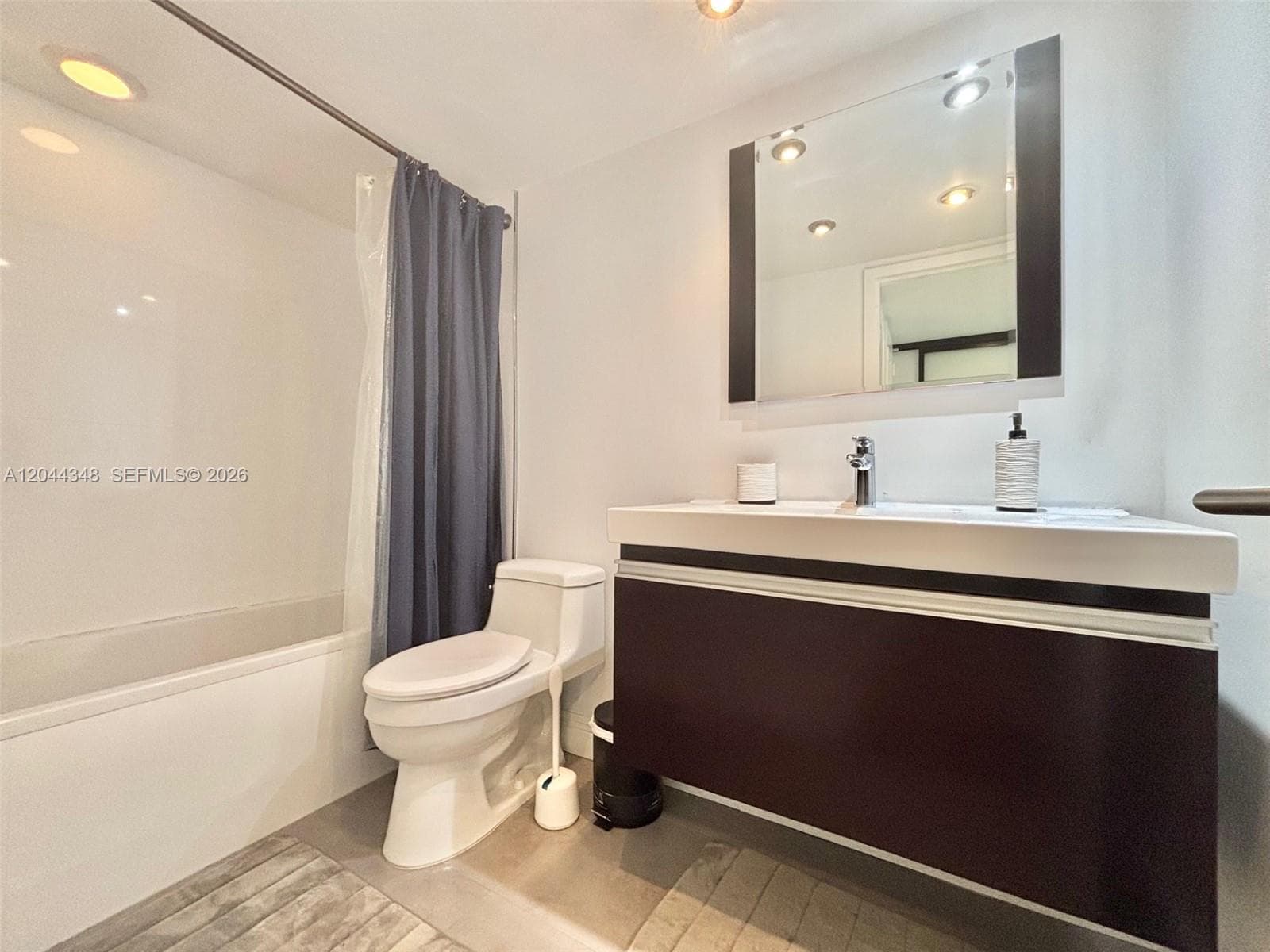 2030 S Ocean Dr 423 photo 16
