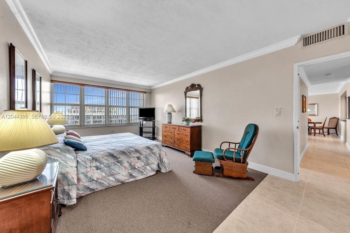3111 N Ocean Dr 904 photo 17