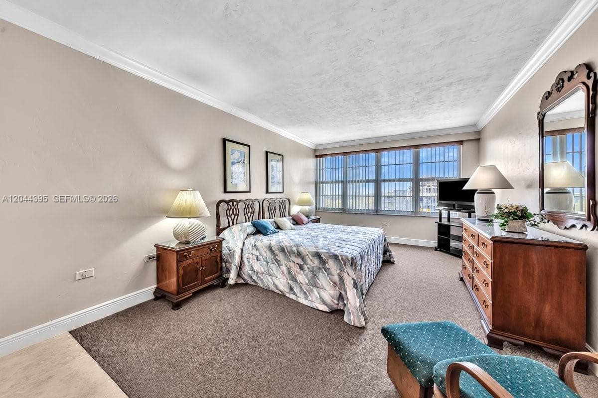 3111 N Ocean Dr 904 photo 16