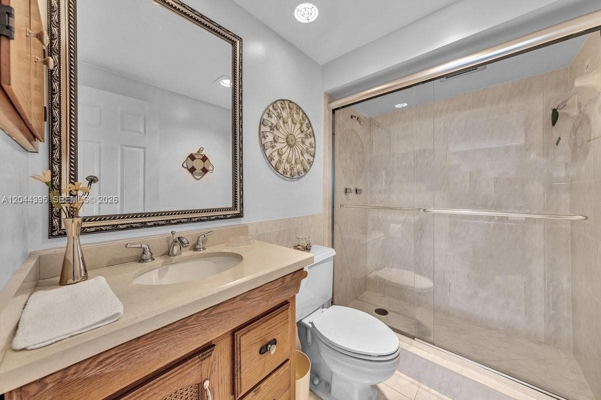 3111 N Ocean Dr 904 photo 18