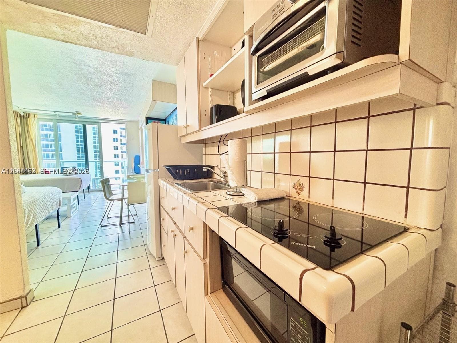 19201 Collins Ave 606 photo 13
