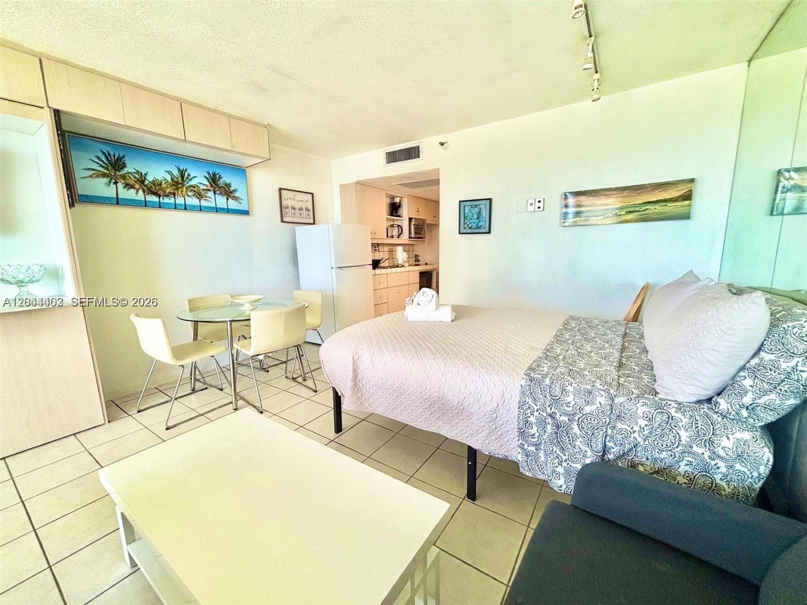 19201 Collins Ave 606 photo 10