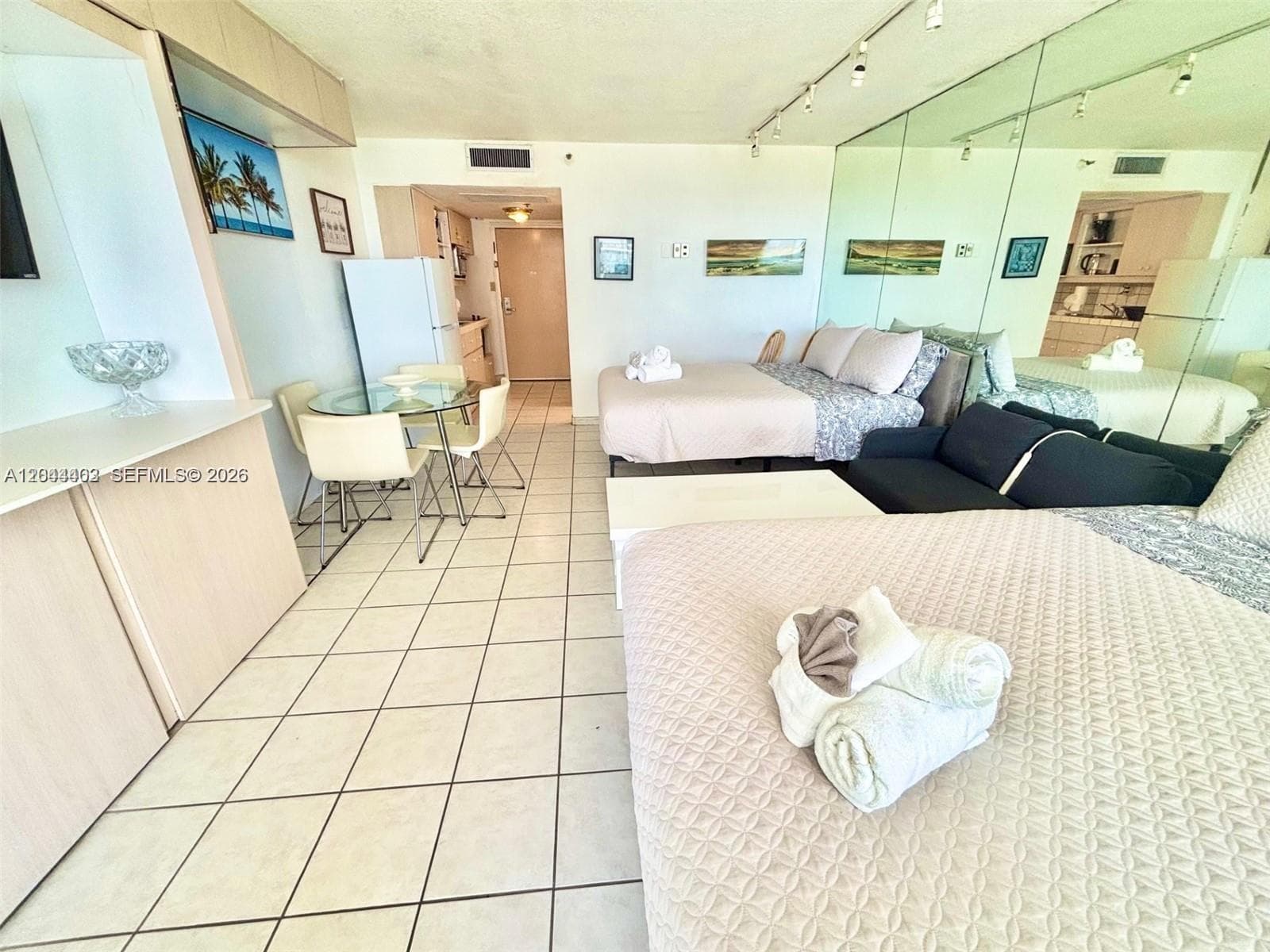19201 Collins Ave 606 photo 8