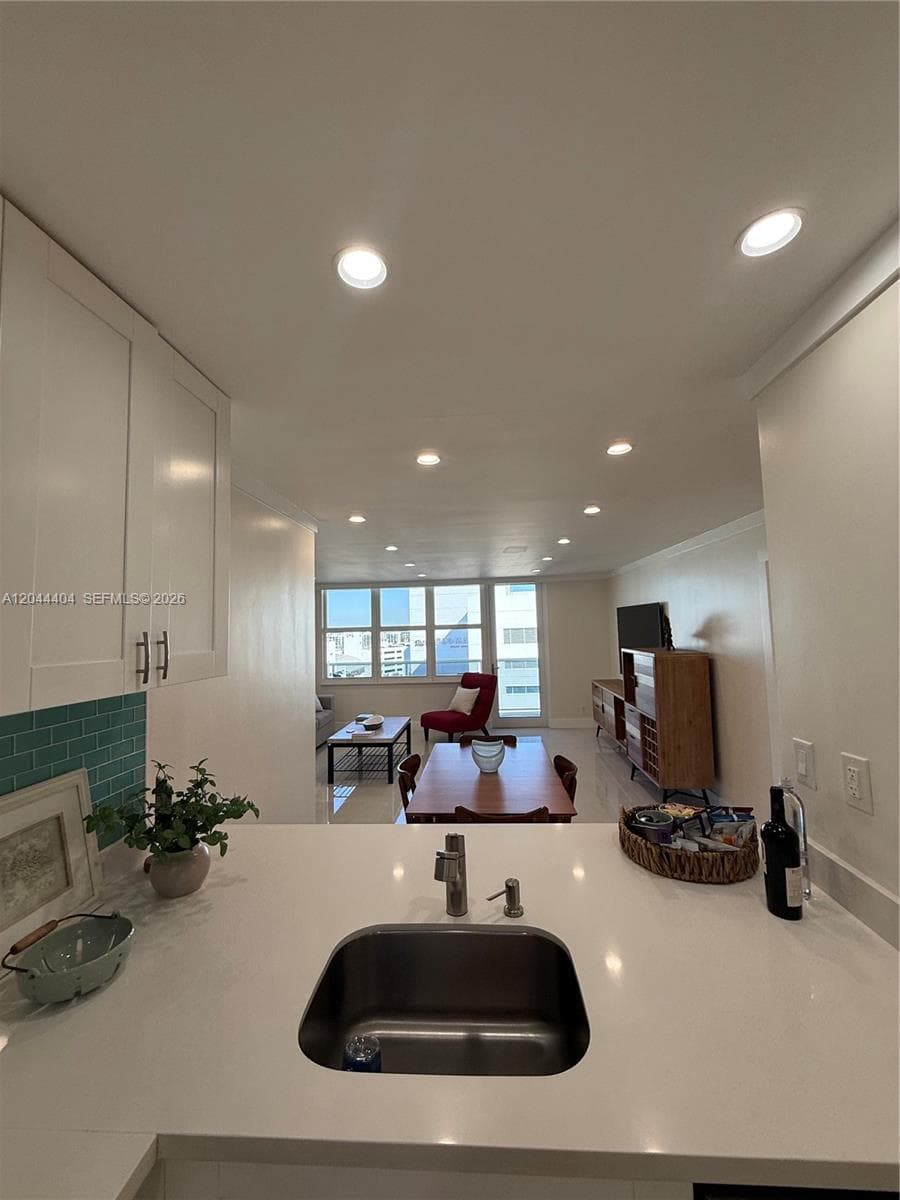 3725 S Ocean Dr 1225 photo 9