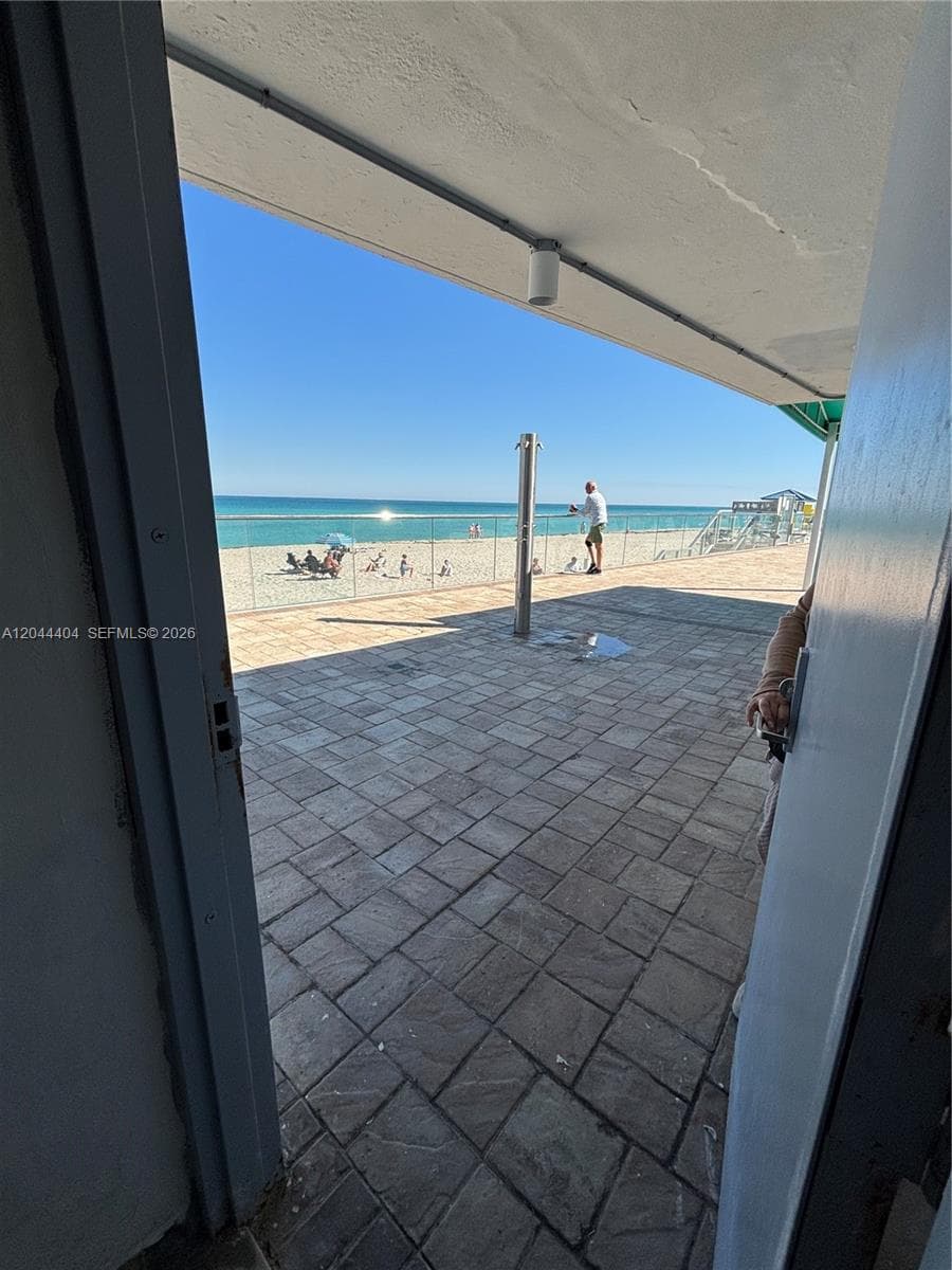 3725 S Ocean Dr 1225 photo 25