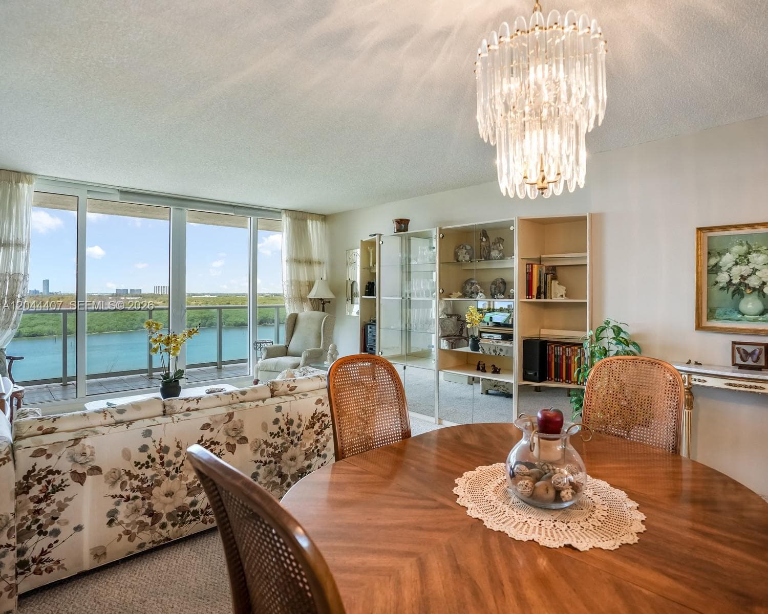 100 Bayview Dr 1620 photo 6