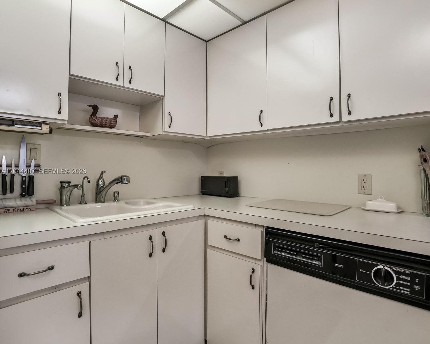100 Bayview Dr 1620 photo 12