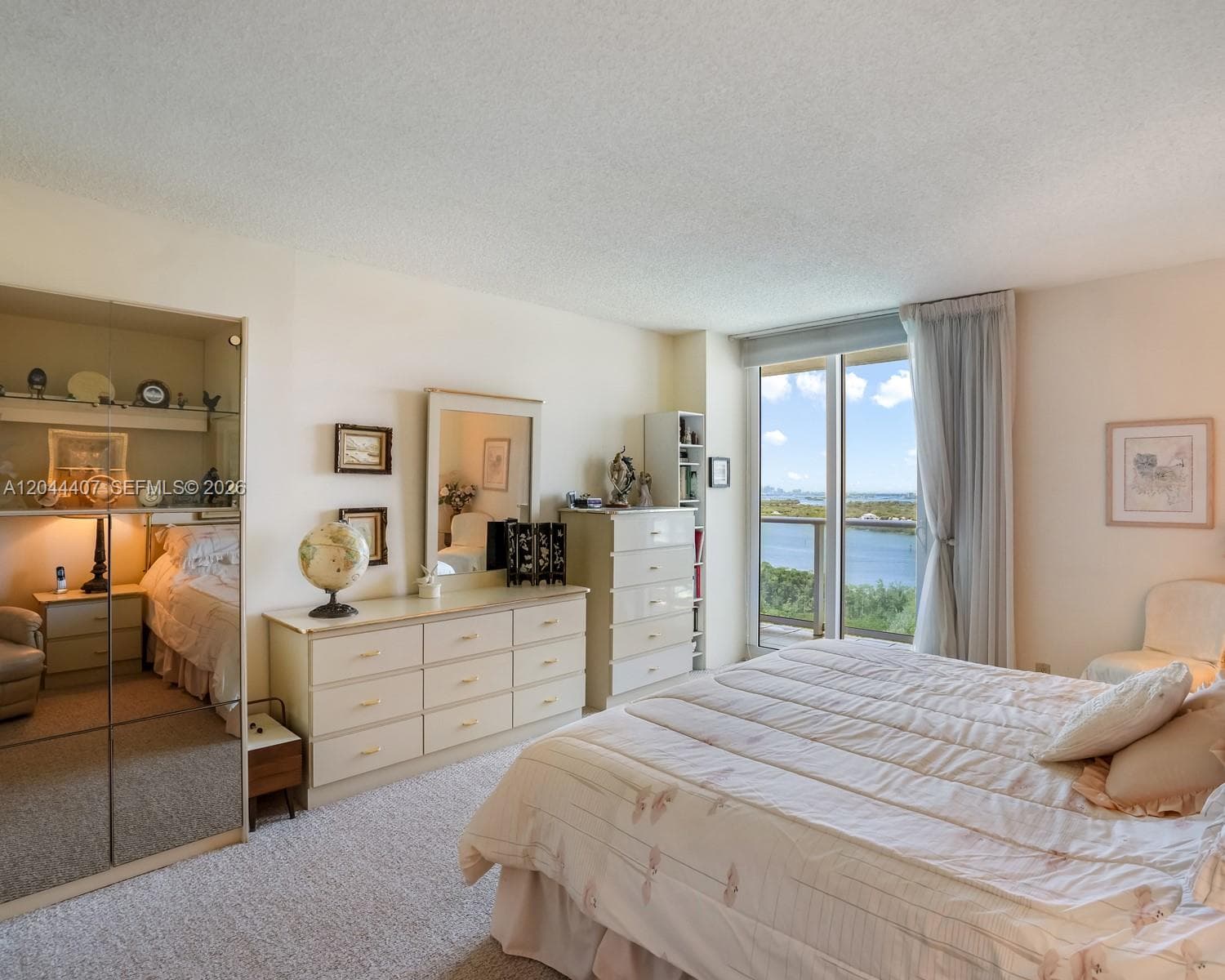 100 Bayview Dr 1620 photo 14