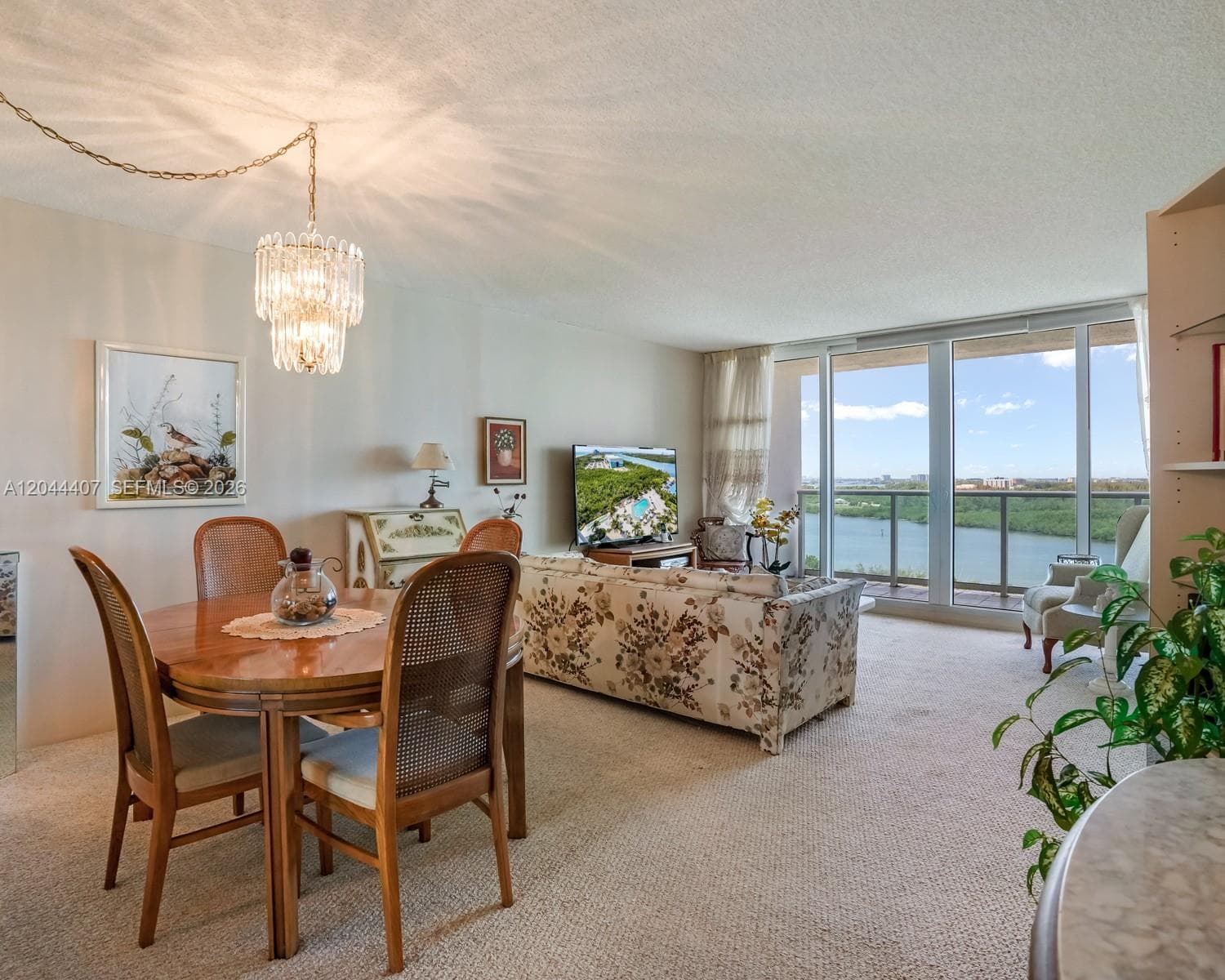 100 Bayview Dr 1620 photo 4