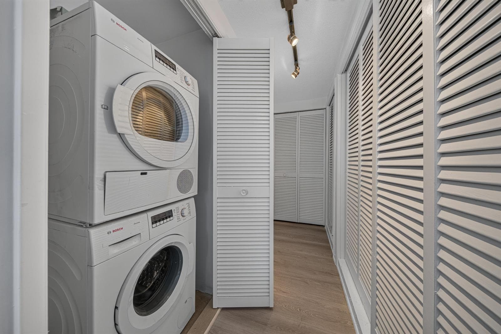 3800 Galt Ocean Drive 1605 photo 10