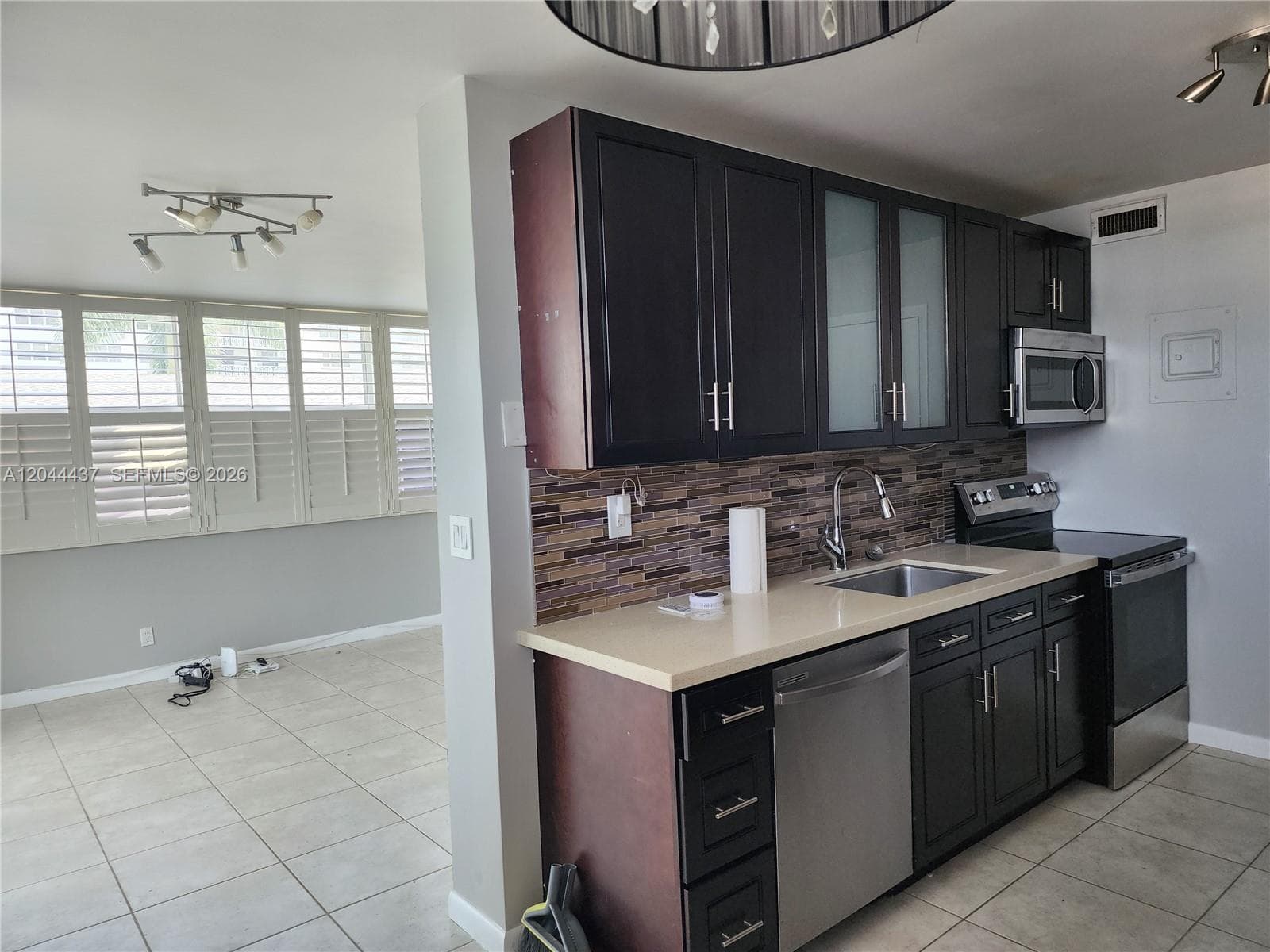 3161 S Ocean Dr 301 photo 14