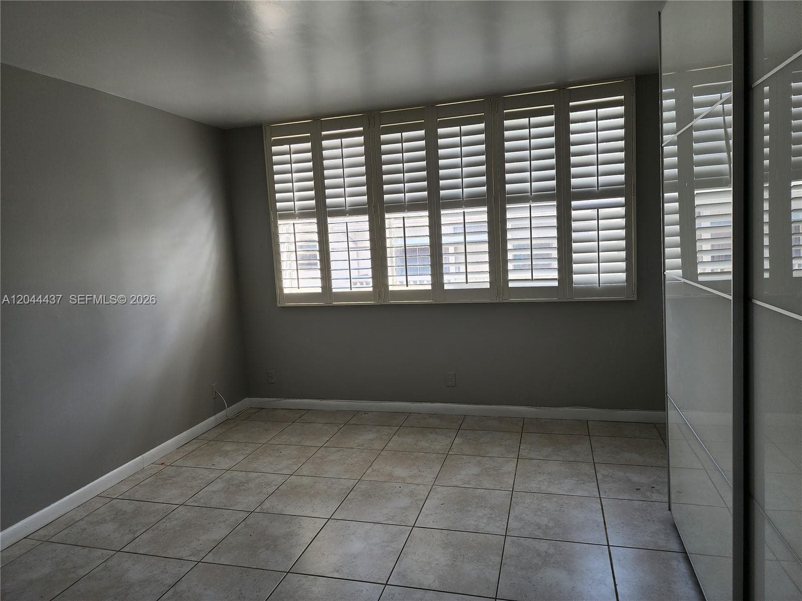 3161 S Ocean Dr 301 photo 21