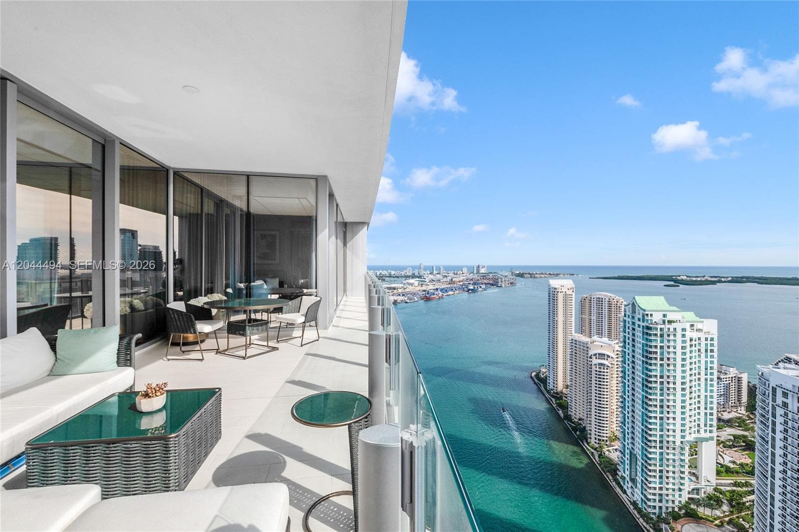 300 Biscayne Boulevard Way 5104 photo 2