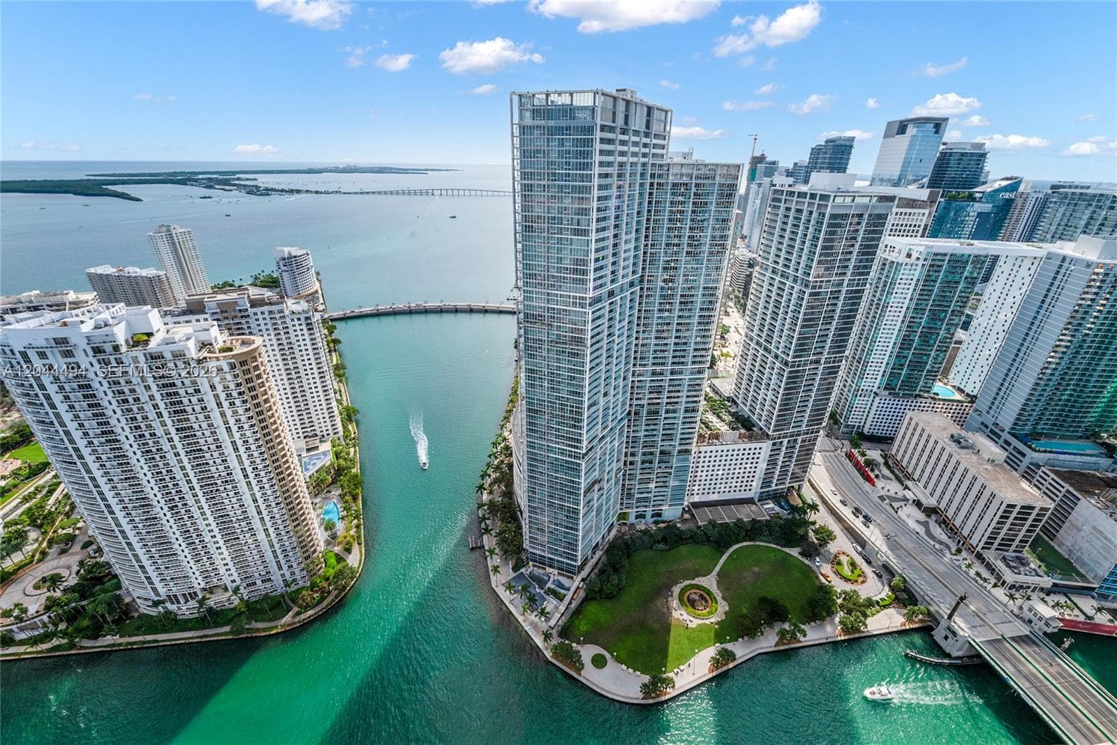 300 Biscayne Boulevard Way 5104 photo 1