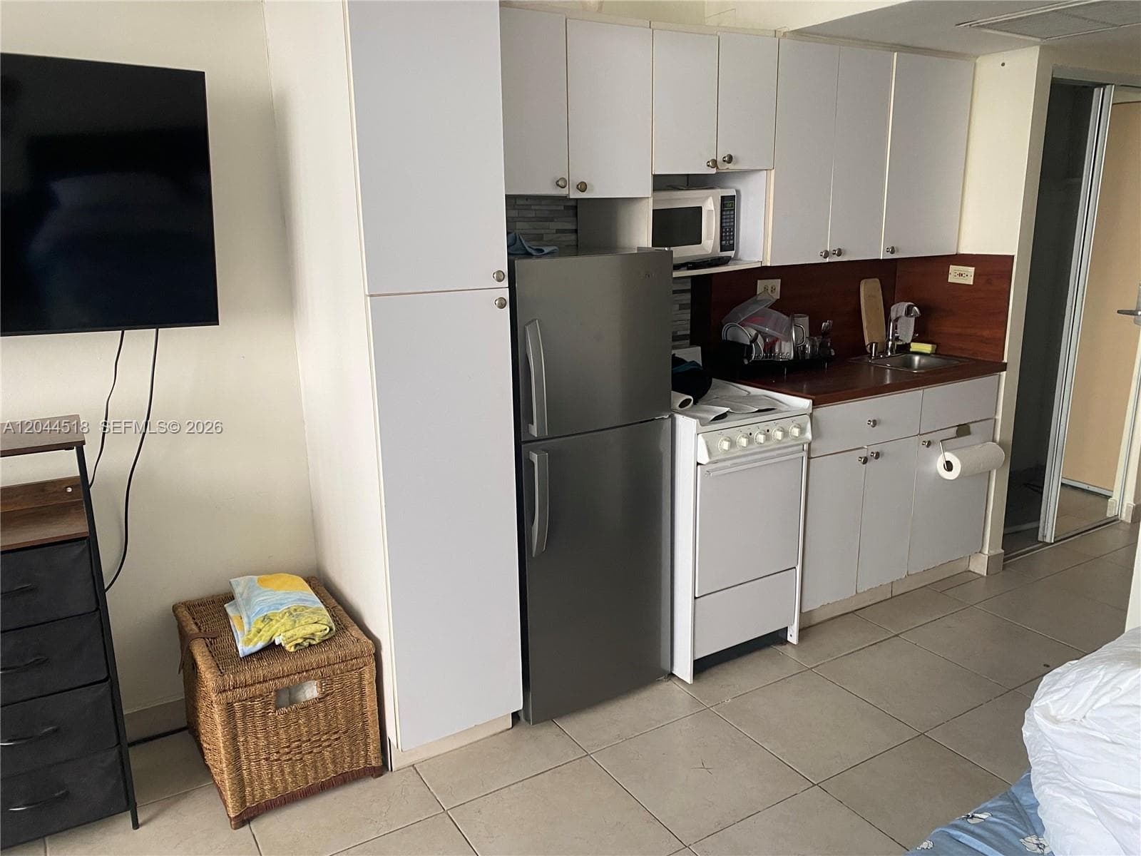 19201 E Collins Ave 442 photo 7