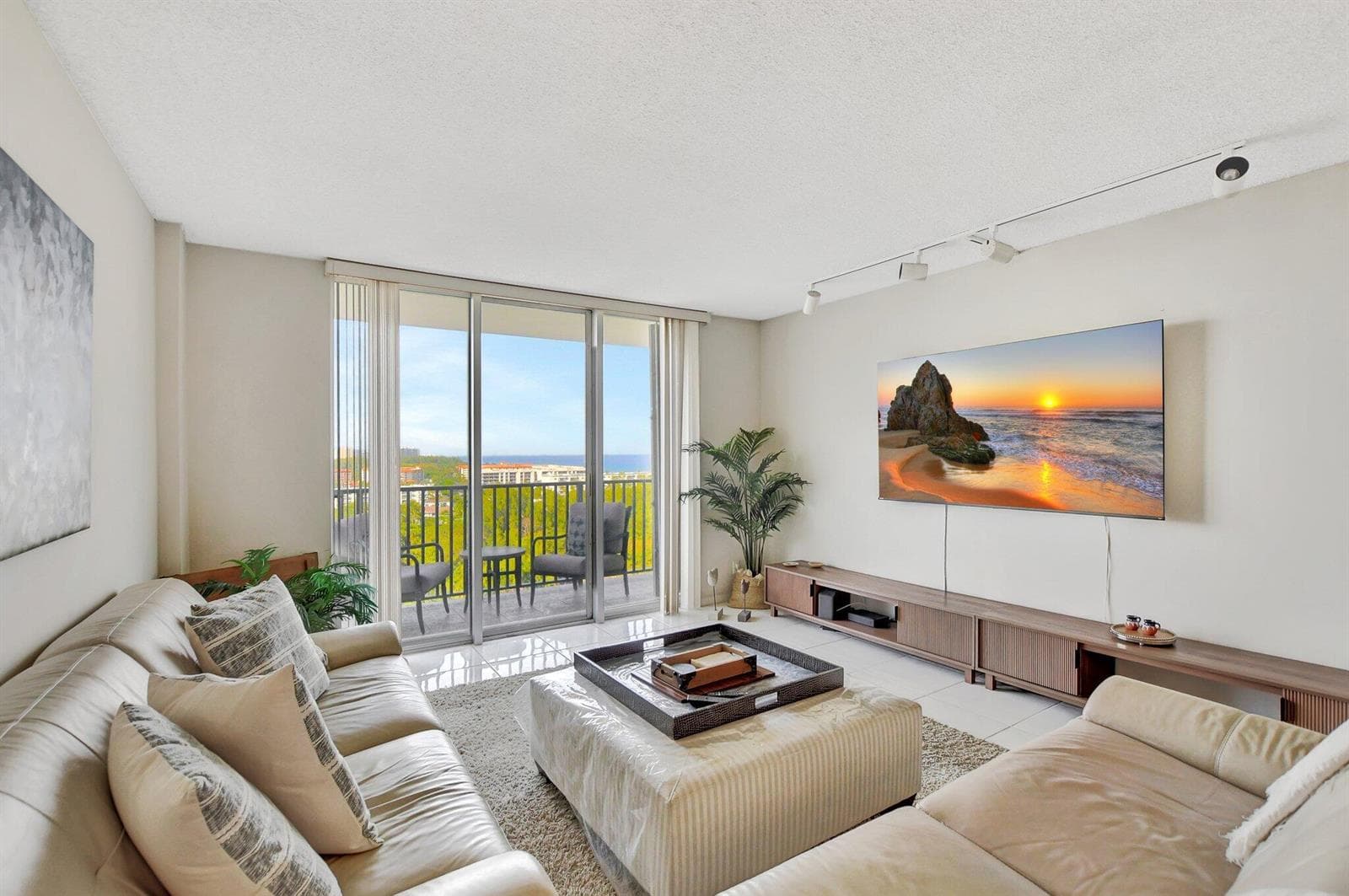 2121 N Ocean Boulevard 1406w photo 13