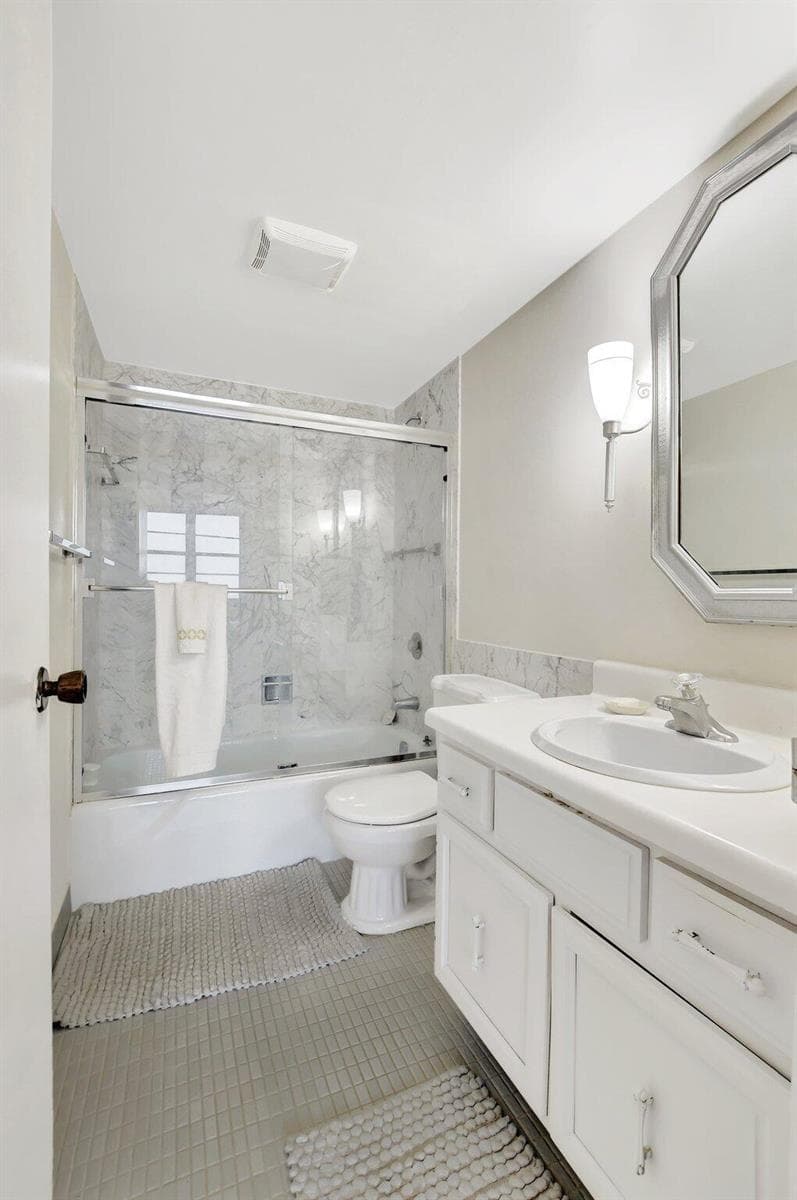 2121 N Ocean Boulevard 1406w photo 22