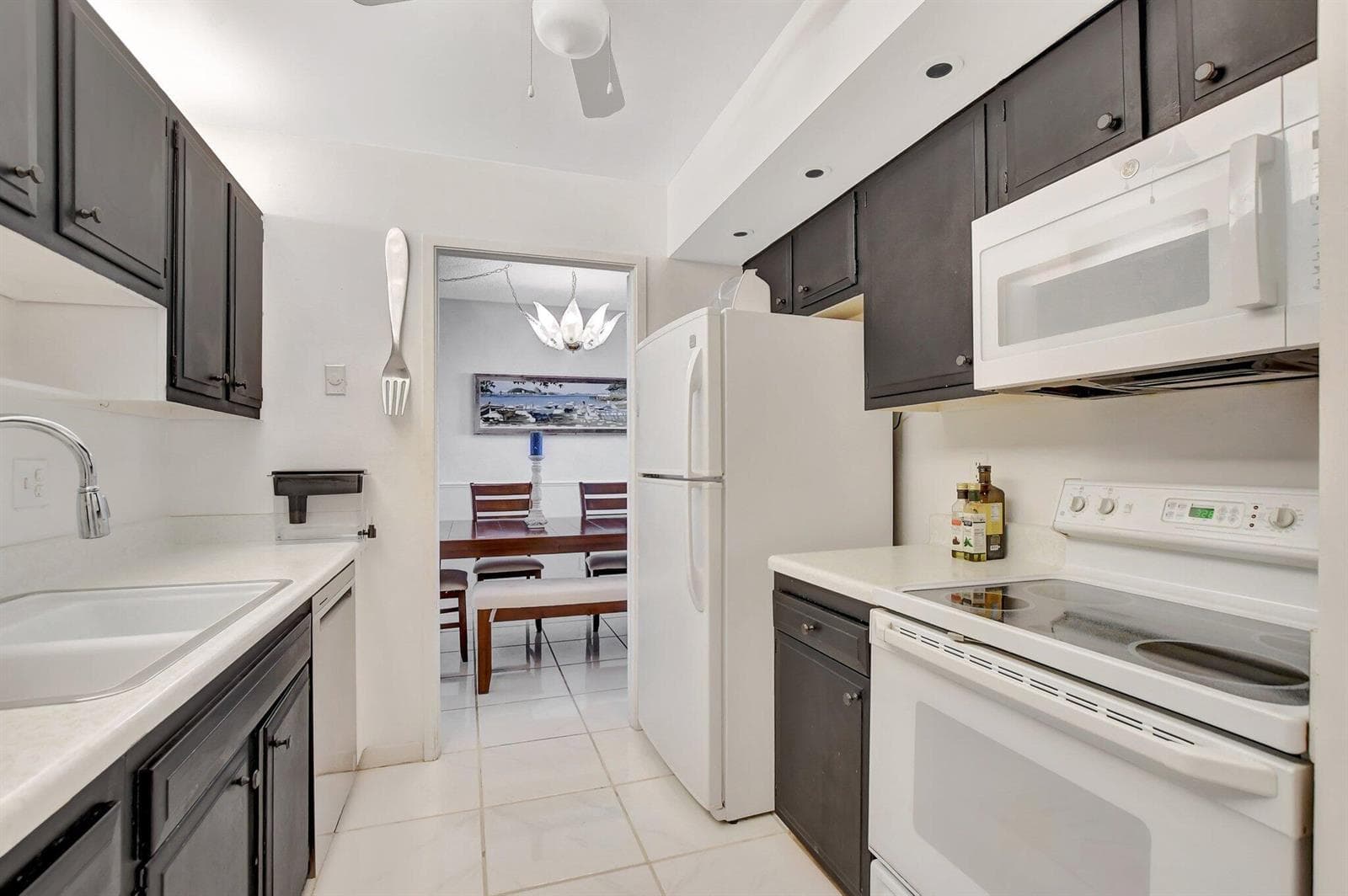 2121 N Ocean Boulevard 1406w photo 7