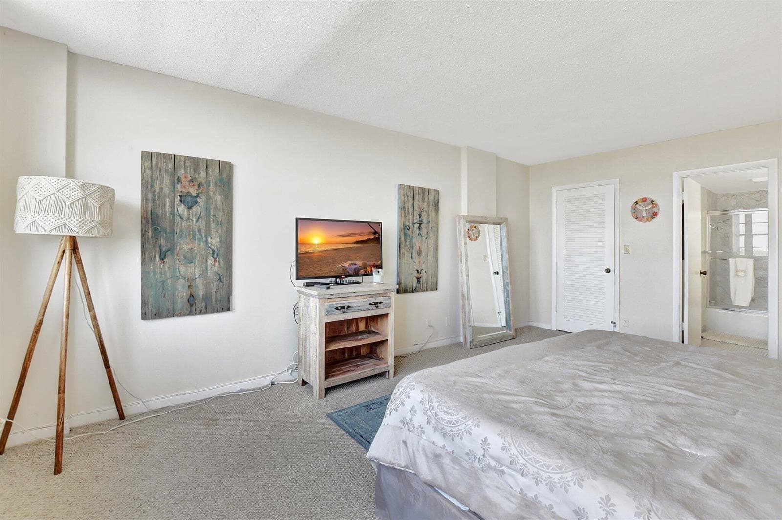 2121 N Ocean Boulevard 1406w photo 20