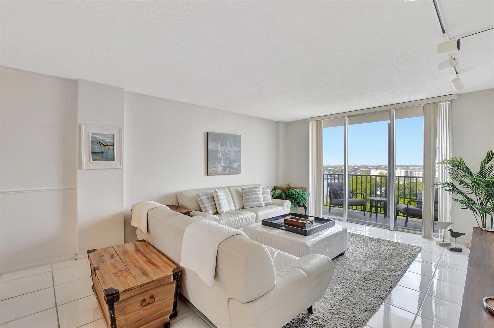 2121 N Ocean Boulevard 1406w photo 10