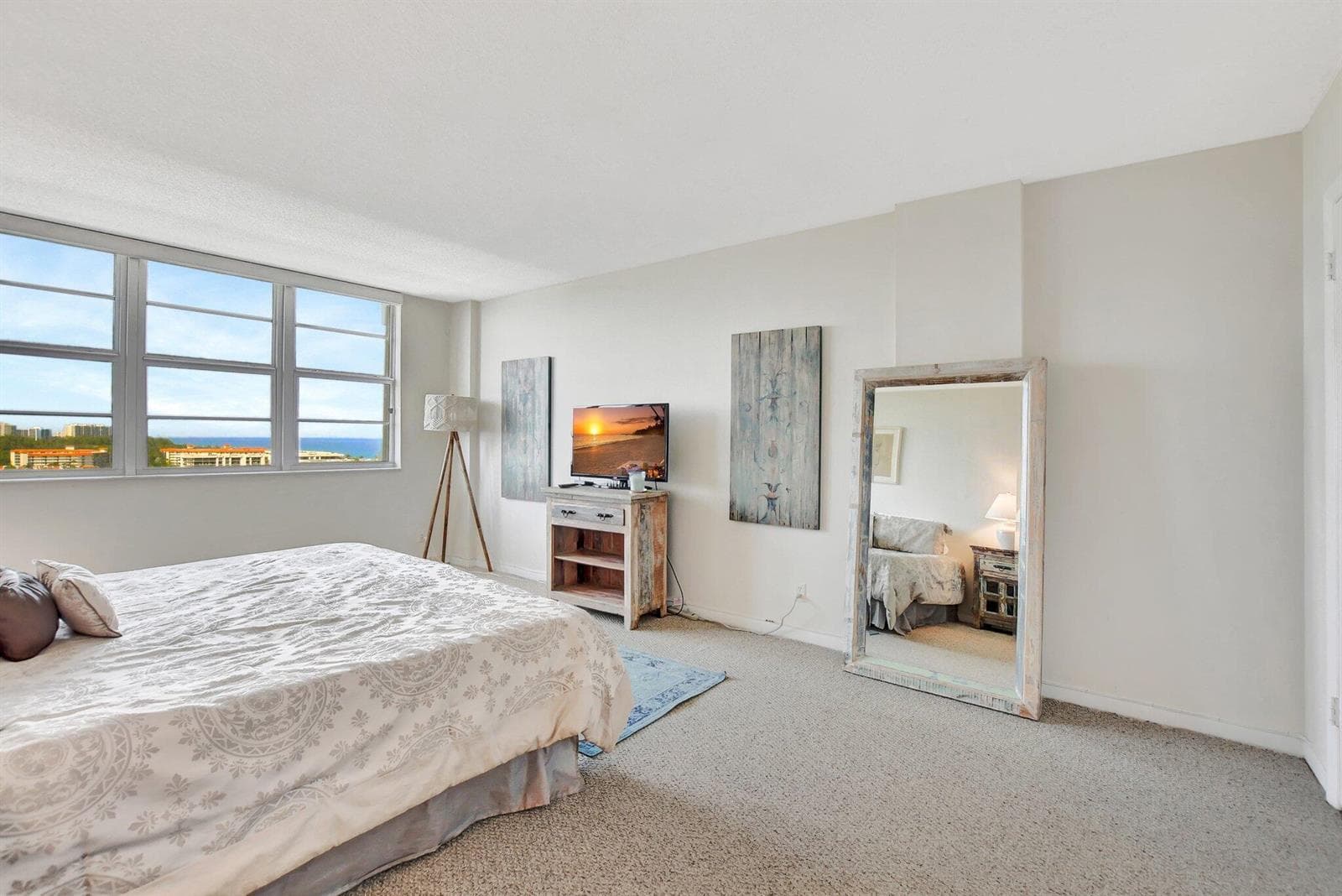 2121 N Ocean Boulevard 1406w photo 18