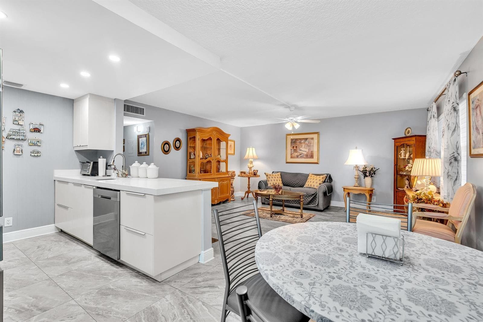 625 Normandy N 625 photo 11