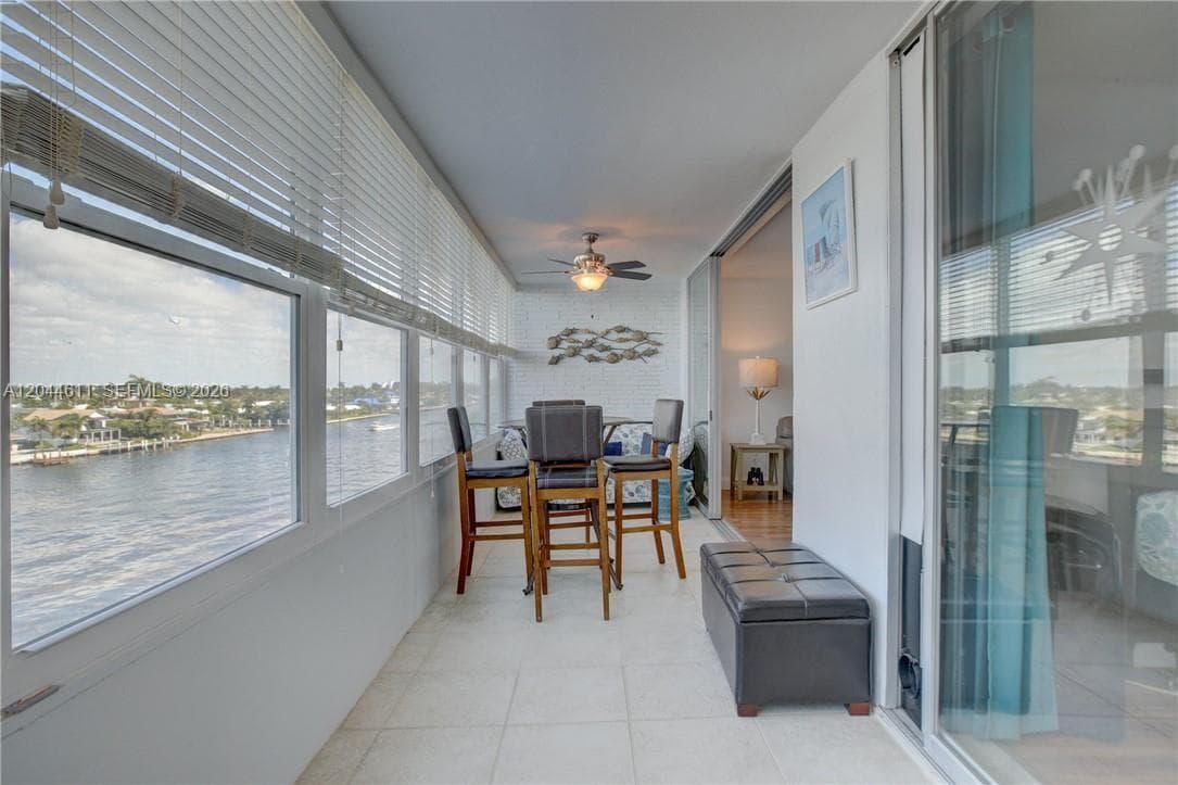401 N Riverside Dr 504 photo 4