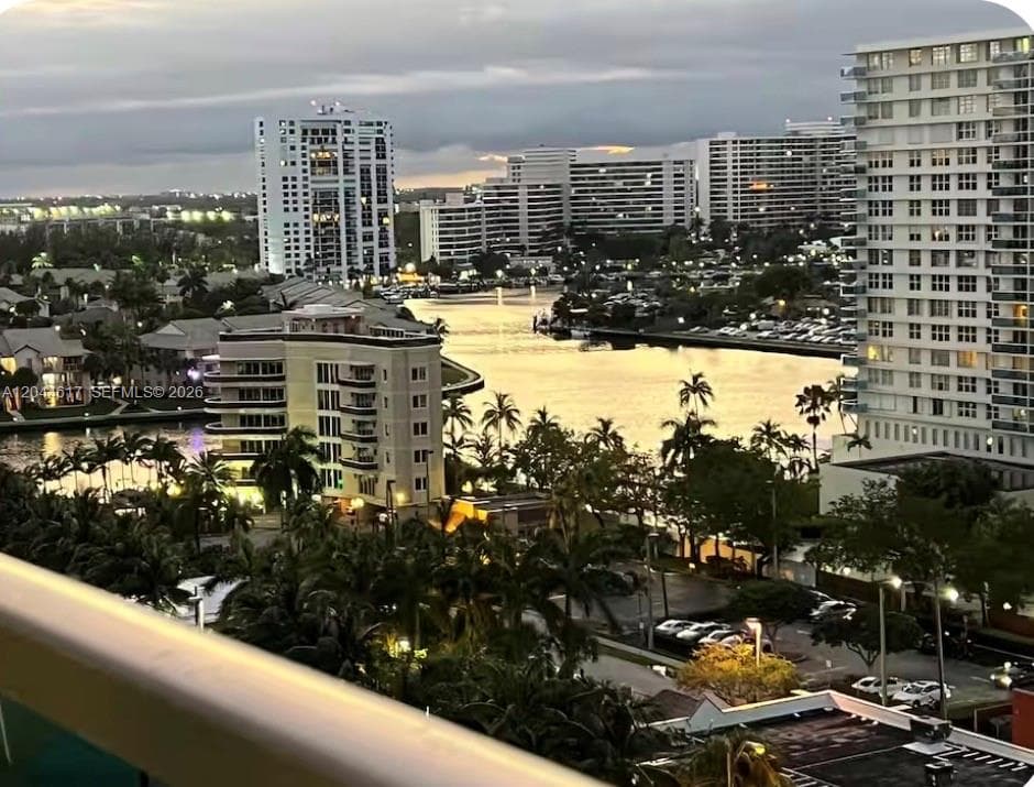 4001 S Ocean Dr 14H photo 2