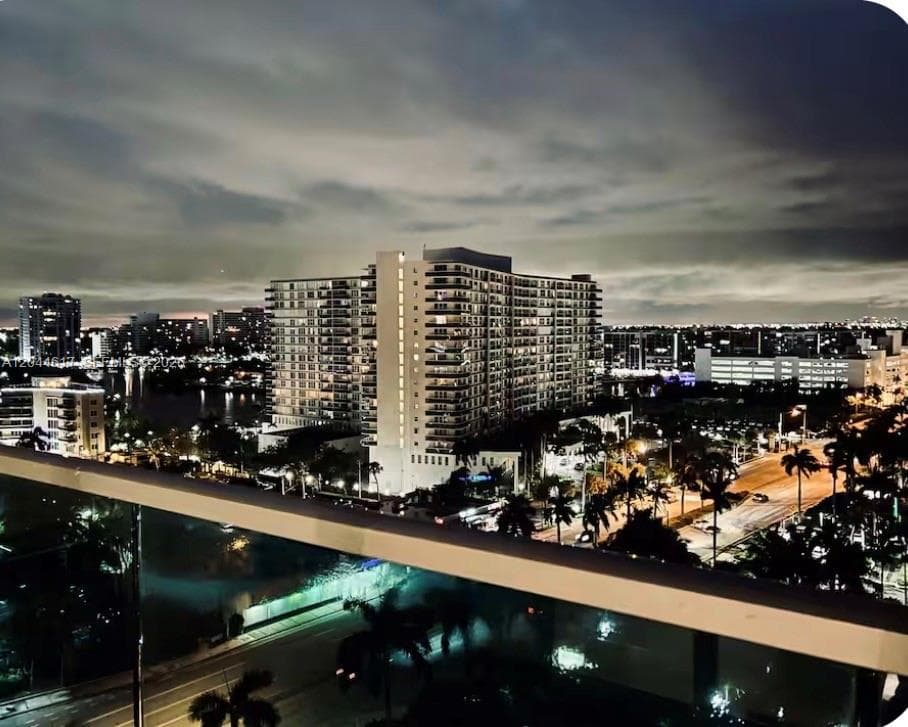 4001 S Ocean Dr 14H photo 6