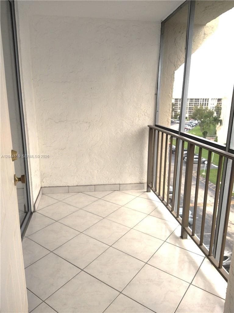601 Three Islands Blvd 517 photo 23