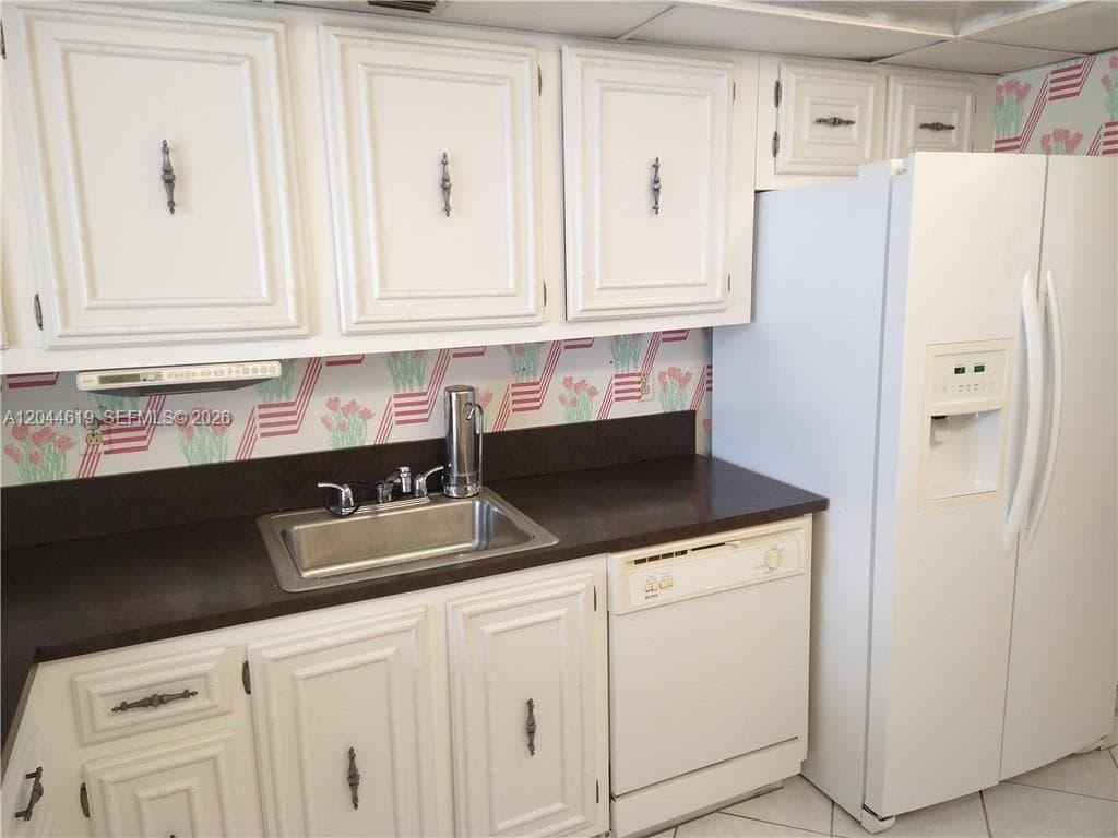 601 Three Islands Blvd 517 photo 10
