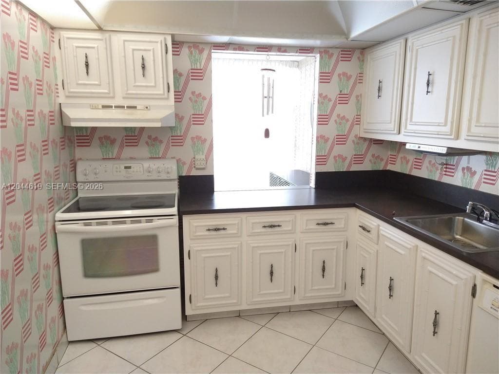 601 Three Islands Blvd 517 photo 8